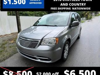Used 2016 Chrysler Town & Country Touring image 1