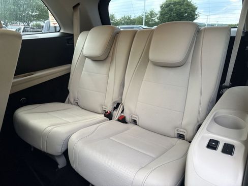 Used 2022 Mercedes-Benz GLS 450 4MATIC image 32