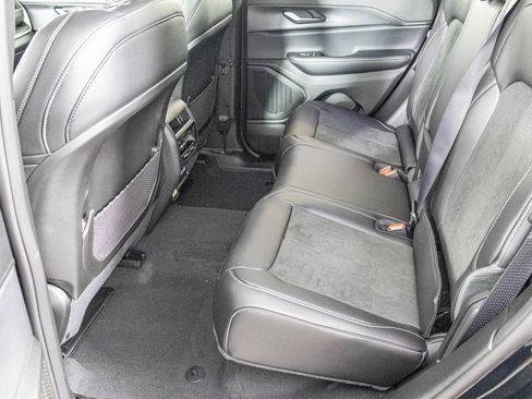 New 2025 Jeep Grand Cherokee Altitude image 29