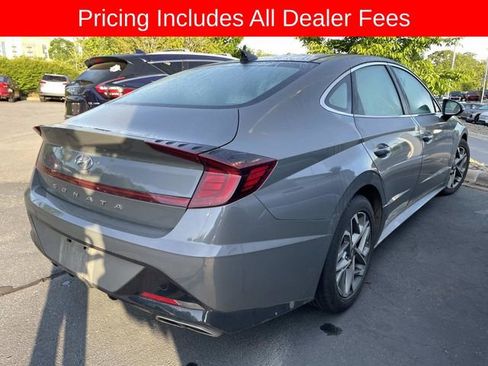 Used 2023 Hyundai Sonata SEL w/ Convenience Package FWD image 4