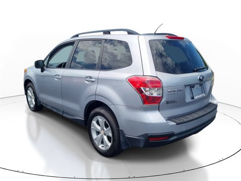 Used 2015 Subaru Forester 2.5i Premium w/ All-Weather Package AWD/4WD image 4