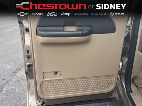 Used 2006 Ford F350 XL image 47