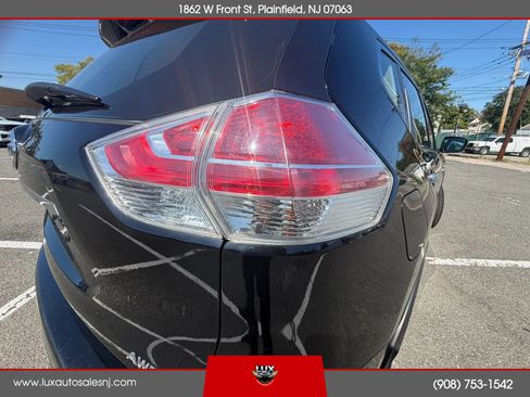 Used 2014 Nissan Rogue S AWD/4WD image 29