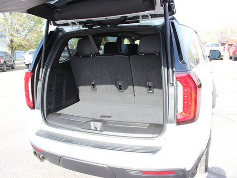 Used 2023 GMC Yukon Denali w/ Advanced Technology Package AWD/4WD image 14