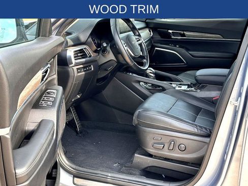 Used 2022 Kia Telluride SX w/ Towing Package image 12