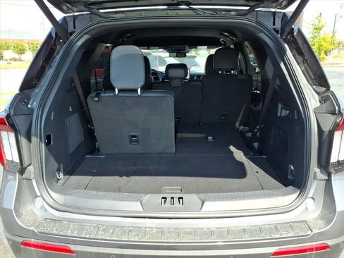 Used 2025 Ford Explorer ST-Line w/ Premium Package image 25