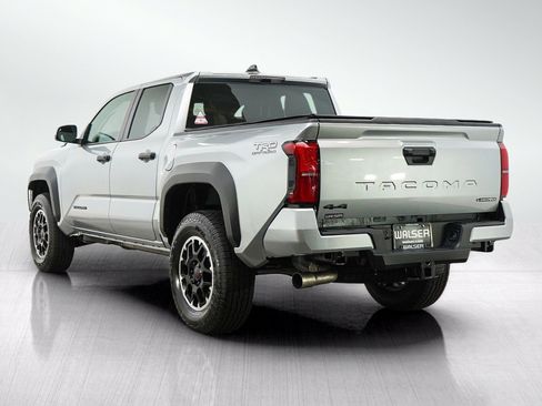 Used 2026 Toyota Tacoma TRD Off-Road AWD/4WD image 5