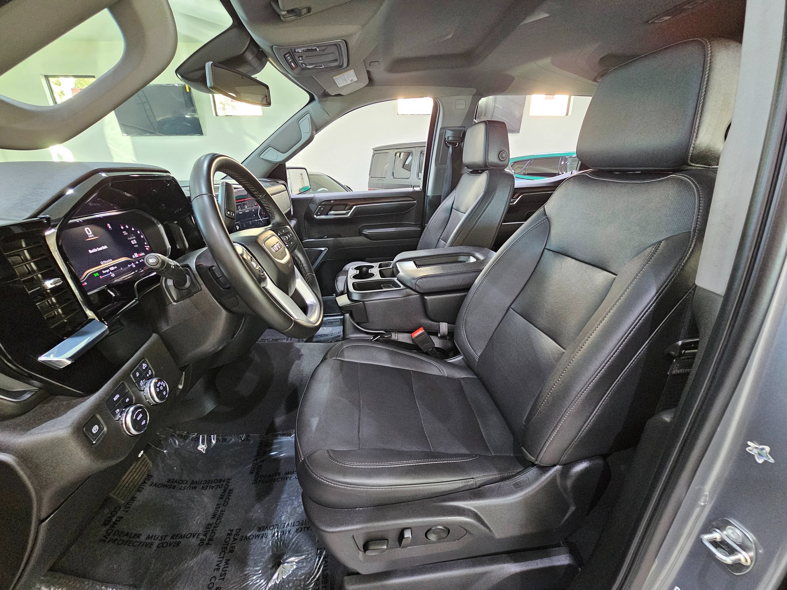 Used 2024 GMC Sierra 1500 SLT AWD/4WD image 17