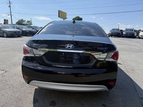 Used 2012 Hyundai Sonata Hybrid FWD image 6