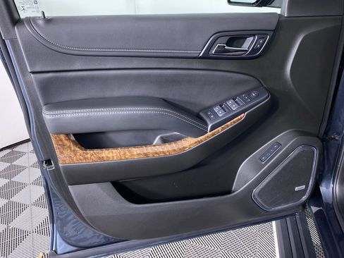 Certified 2019 Chevrolet Suburban Premier w/ Premier Plus Edition image 13