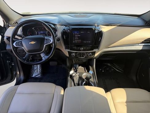 Used 2023 Chevrolet Traverse LT w/ LT Premium Package AWD/4WD image 10