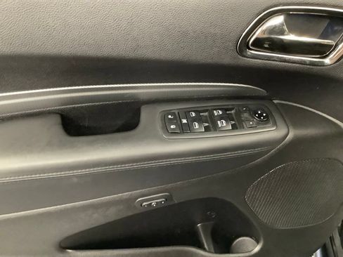 Used 2019 Dodge Durango R/T AWD/4WD image 11