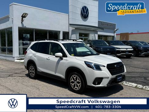 Used 2023 Subaru Forester Premium AWD/4WD image 1