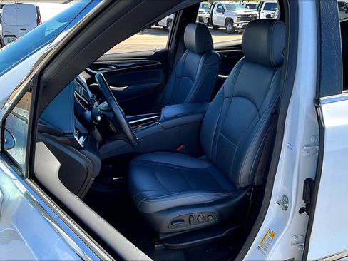 Used 2024 Buick Enclave Premium image 26