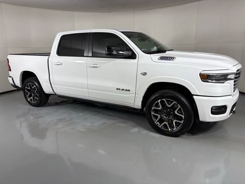 New 2026 RAM 1500 Laramie AWD/4WD image 9