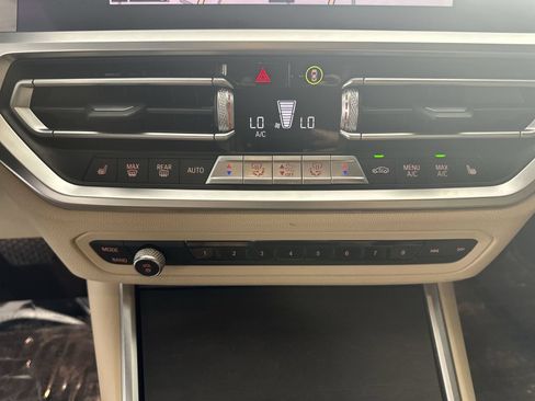 Used 2021 BMW 330i Sedan w/ Convenience Package RWD image 19