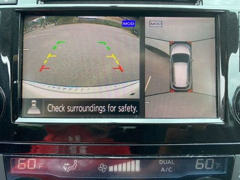 Used 2018 Nissan Rogue SV w/ Premium Package image 22