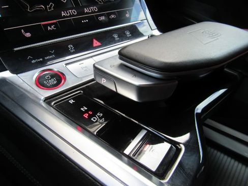 Used 2022 Audi e-tron S Prestige w/ Prestige Package image 53