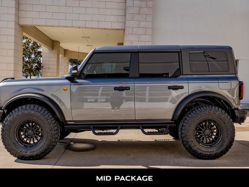 Used 2023 Ford Bronco Badlands w/ Sasquatch Package image 6