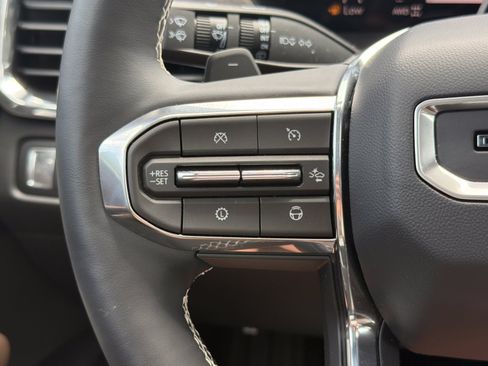 Used 2026 GMC Acadia Denali Ultimate w/ LPO, All-Weather Package AWD/4WD image 13