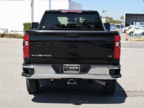 Used 2025 Chevrolet Silverado 2500 LT w/ Convenience Package AWD/4WD image 5