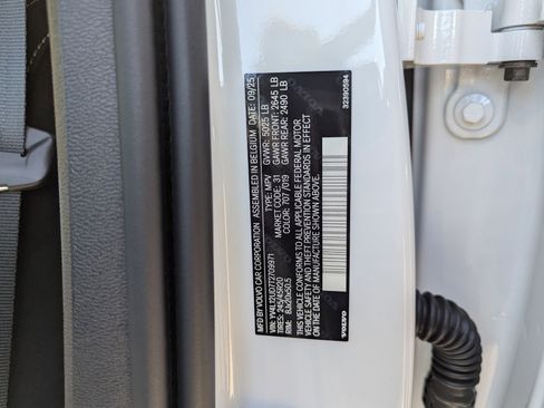 New 2026 Volvo XC40 B5 Ultra w/ Protection Package Premier image 26