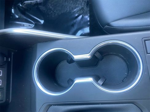 Used 2023 Toyota Highlander XLE image 30