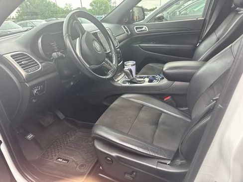 Used 2021 Jeep Grand Cherokee Laredo X AWD/4WD image 6