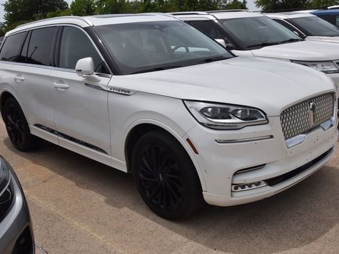 Used 2022 Lincoln Aviator Reserve w/ Equipment Group 201A AWD/4WD image 4