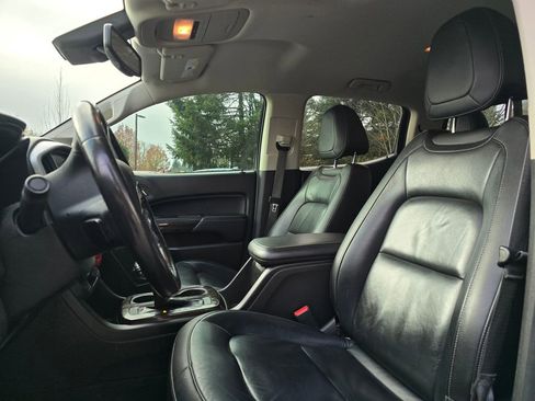 Used 2017 GMC Canyon SLT w/ Driver Alert Package image 2