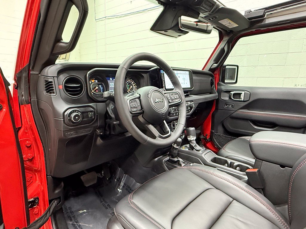 Used 2026 Jeep Wrangler Unlimited Rubicon AWD/4WD image 30