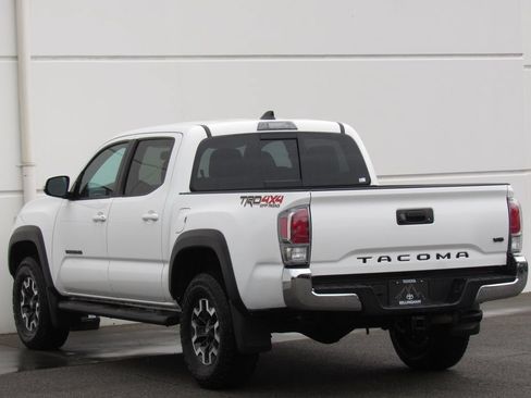 Certified 2023 Toyota Tacoma TRD Off-Road w/ Black Out Package (TMS) AWD/4WD image 5