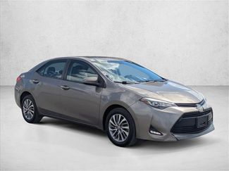 Used 2018 Toyota Corolla XLE FWD video 3