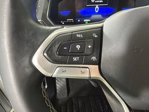 Used 2023 Volkswagen Tiguan SE FWD image 16