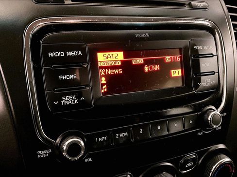 Used 2017 Kia Forte LX image 20