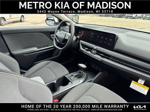 Used 2025 Kia K4 FWD image 41