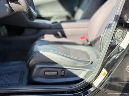 Used 2016 Honda Civic Touring image 10