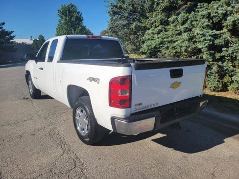 Used 2011 Chevrolet Silverado 1500 W/T AWD/4WD image 4