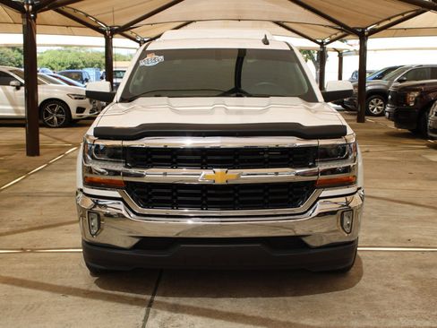 Used 2018 Chevrolet Silverado 1500 LT w/ All Star Edition image 2