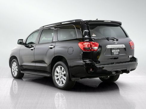Used 2016 Toyota Sequoia Platinum AWD/4WD image 3