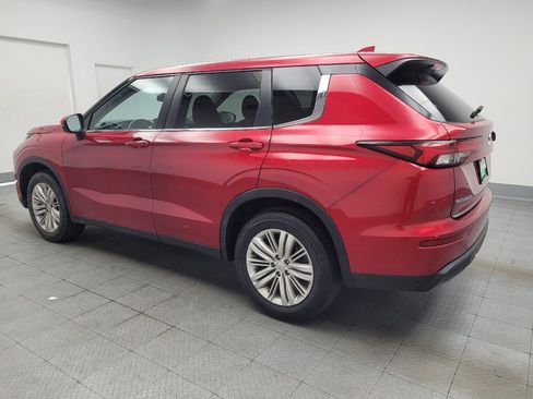 Used 2024 Mitsubishi Outlander ES FWD image 3