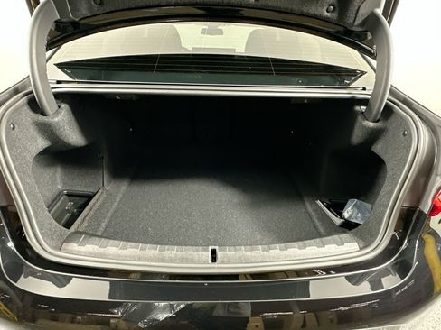 New 2026 BMW 330i Sedan w/ M Sport Package image 27