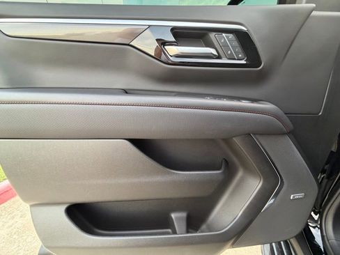 Used 2025 Chevrolet Tahoe RST w/ RST Capability Package AWD/4WD image 14