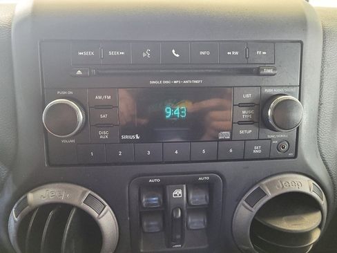 Used 2016 Jeep Wrangler Unlimited Sport w/ Quick Order Package 24S AWD/4WD image 25