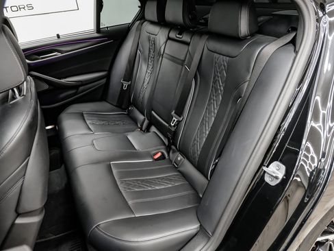 Used 2023 BMW M550i xDrive w/ Executive Package image 43