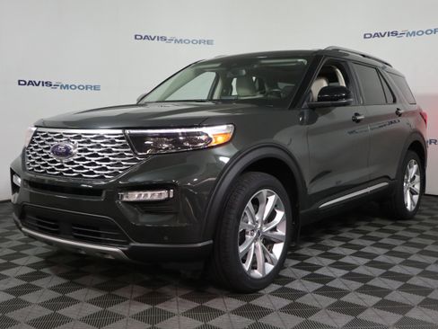 Used 2022 Ford Explorer Platinum w/ Technology Package image 13