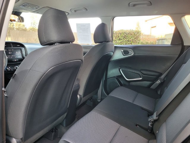 Certified 2025 Kia Soul LX w/ LX Technology Package FWD image 16