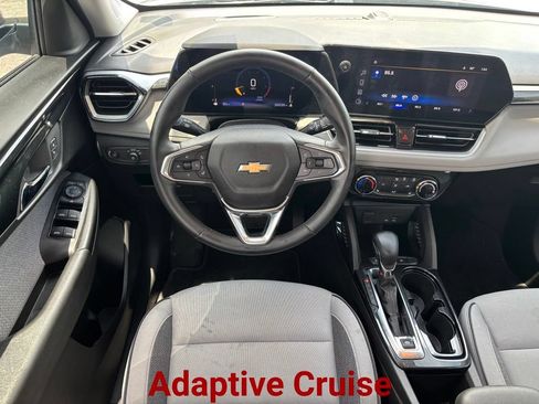 Used 2024 Chevrolet TrailBlazer LT w/ LT Cold Weather Package FWD image 16