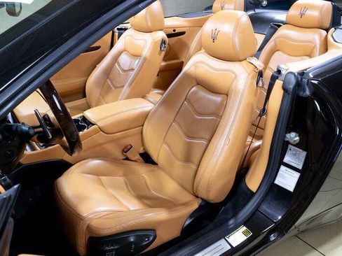 Used 2015 Maserati GranTurismo Convertible RWD image 47