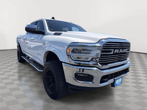 Used 2020 RAM 2500 Laramie AWD/4WD image 3